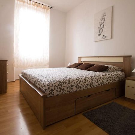 Apartment Eva Пула Экстерьер фото