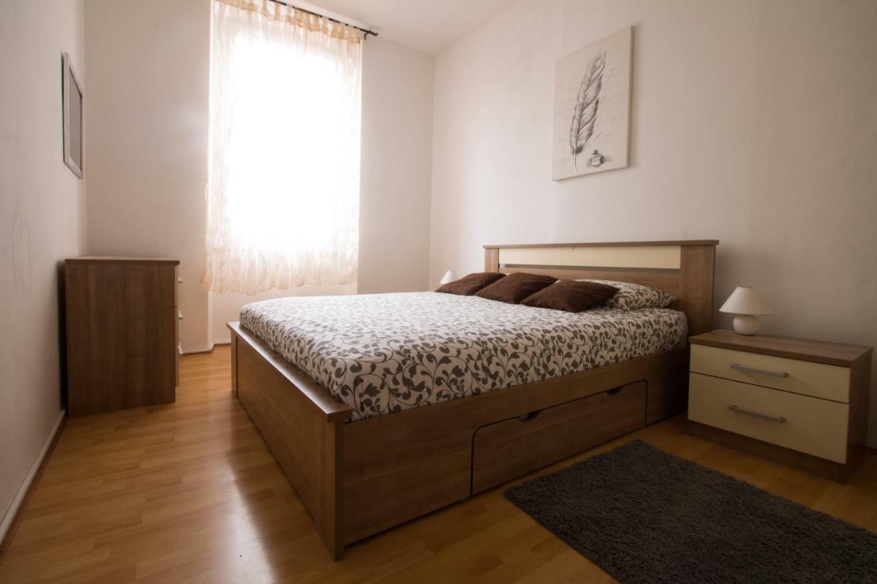 Apartment Eva Пула Экстерьер фото